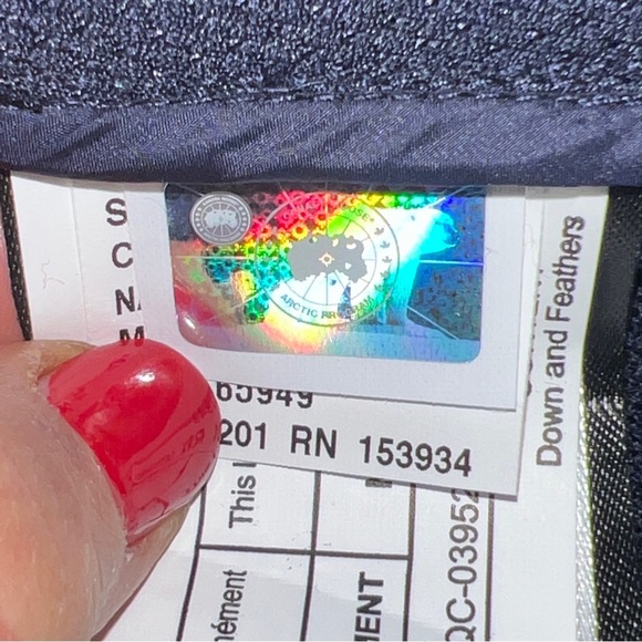 CANADA GOOSE HyBridge Knit Packable Jacket IN Navy NWT size XS - Picture 6 of 13